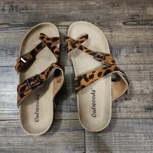 Outwoods sandal leopard print size 9 women's